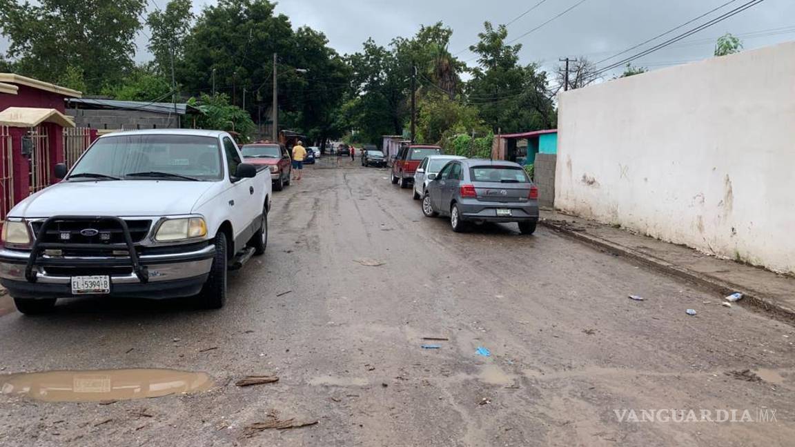 “Esperábamos ayuda del gobierno y llegaron los paisanos”: damnificados de Múzquiz