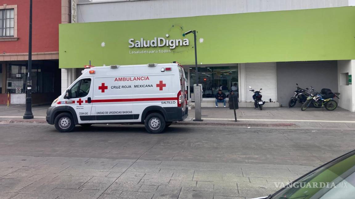 Muere adulta mayor tras desvanecerse en consultorio médico de Saltillo