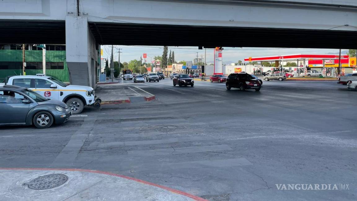 $!De no cumplirse sus peticiones, los manifestantes amagan con volver a bloquear el transitado crucero.