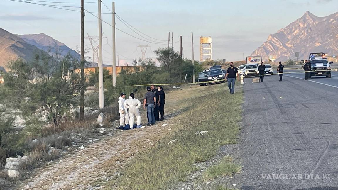 Siguen sin identificar a hombre que fue ejecutado a orillas de la Monterrey-Saltillo