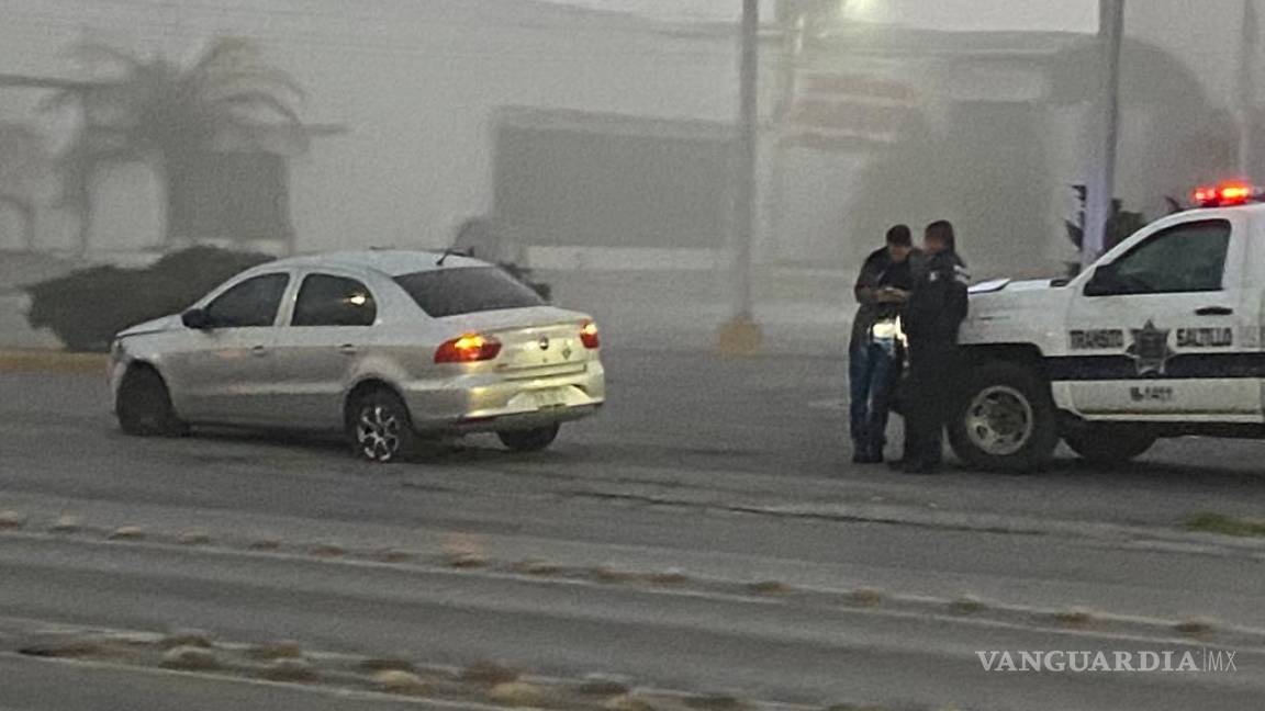 Choques por neblina mañanera provocan caos en Saltillo