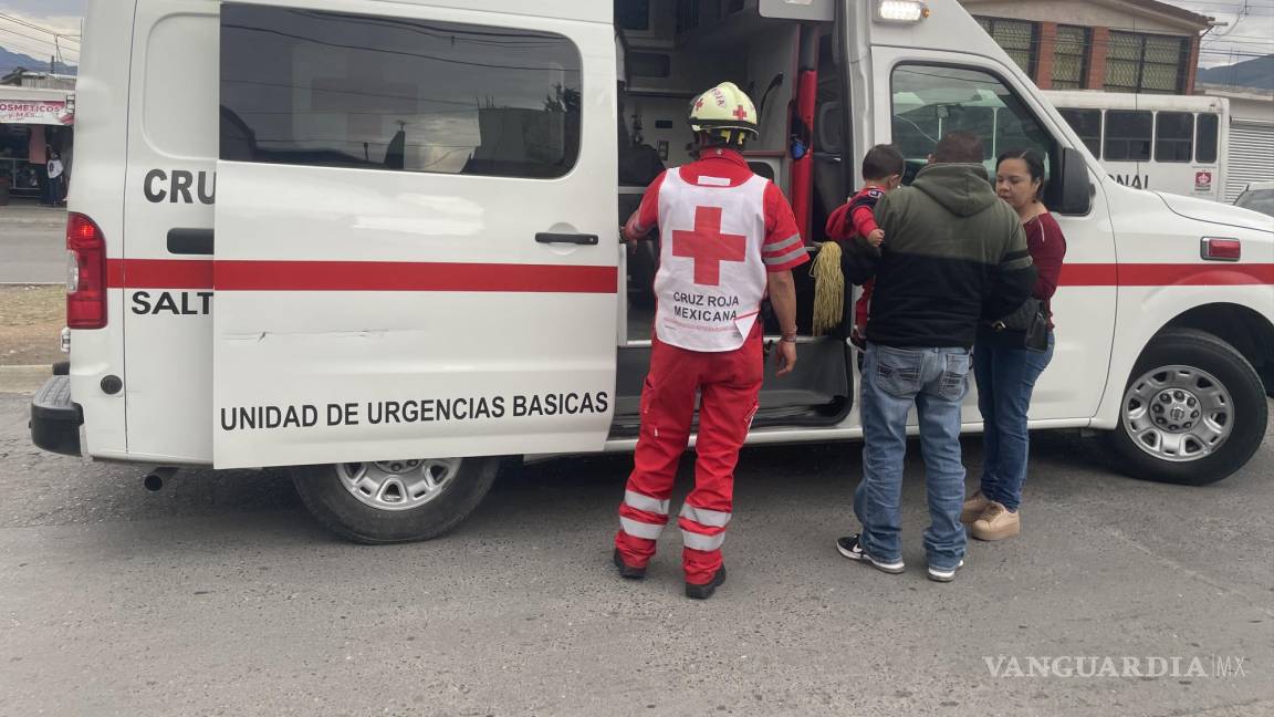 Joven vuelca y sufre crisis nerviosa, en Saltillo