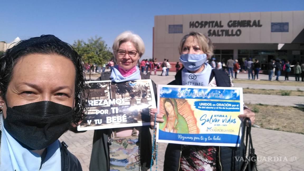 Ofician misa contra aborto frente al Hospital General de Saltillo