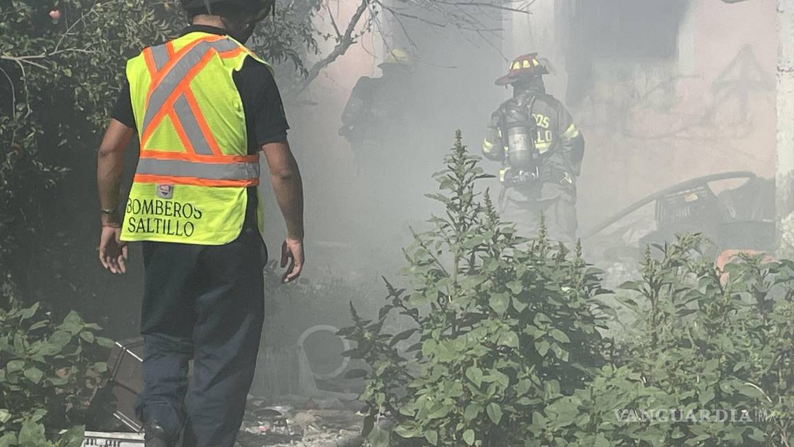 Veladora ocasiona incendio en hogar de Universidad Pueblo, Saltillo