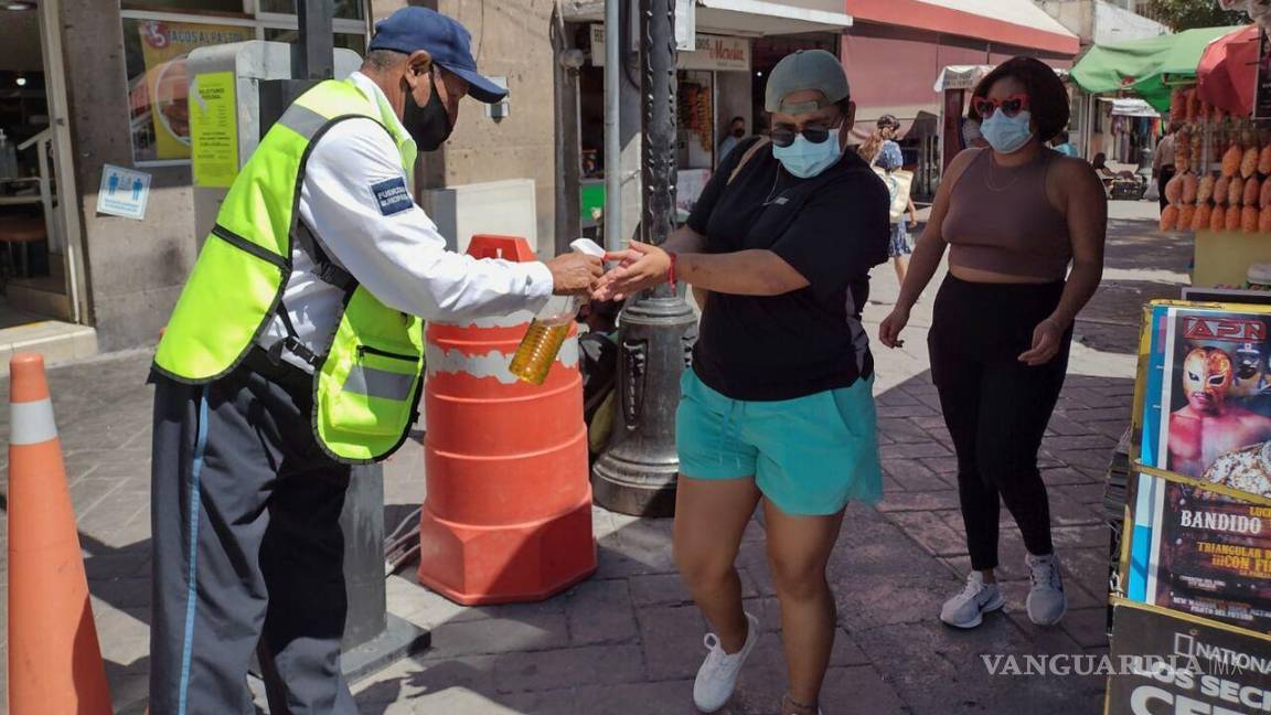 Medidas sanitarias deberían continuar, expone médico de Saltillo