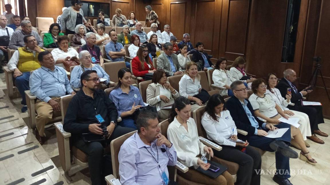 $!El encuentro contó con una nutrida participación a lo largo de sus tres mesas de trabajo, espacios en los que se propició un diálogo abierto entre especialistas, representantes institucionales, integrantes de la academia y habitantes que acudieron para aportar sus perspectivas sobre la vida urbana.