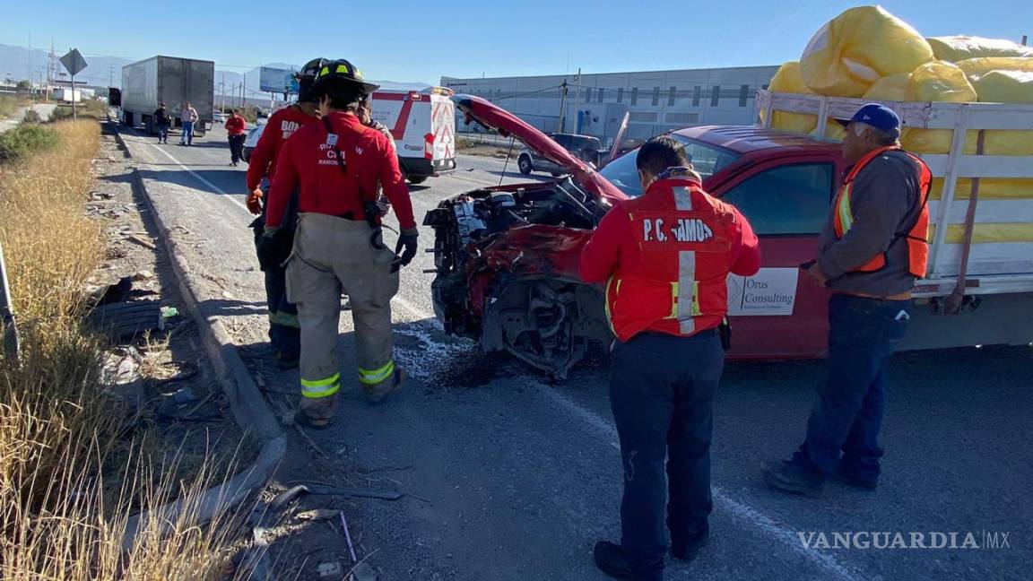 Provoca aparatoso accidente en Ramos Arizpe al dar vuelta en ‘U’