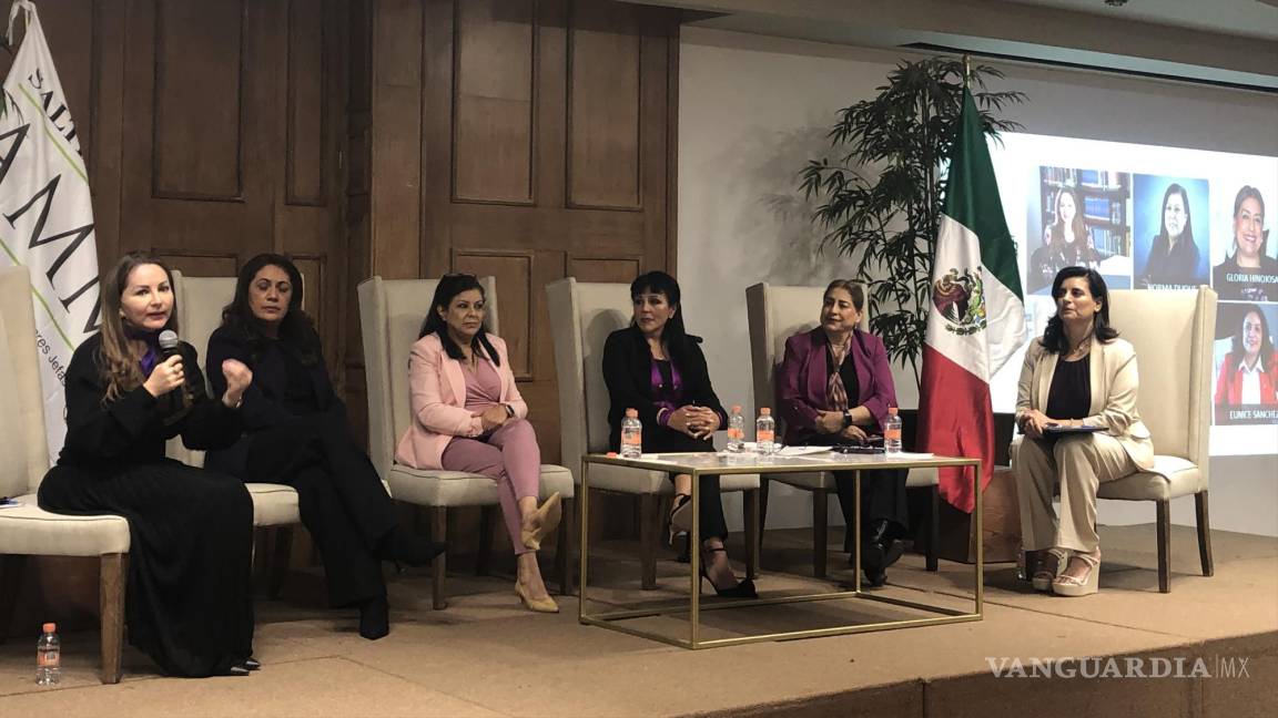 Realizan con éxito el panel Mujeres que Inspiran