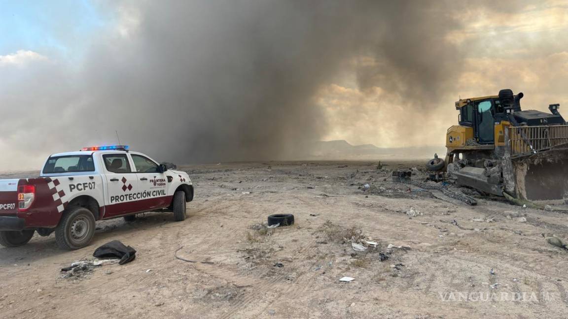 Avanza control de incendio en relleno sanitario de Ciudad Frontera, Alcalde se queja de que lo dejan solo