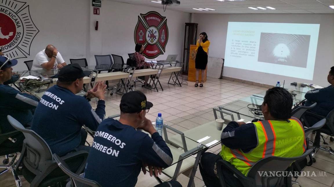 Elementos de Protección Civil y Bomberos de Torreón se capacitan para la atención de personas con ideación suicida