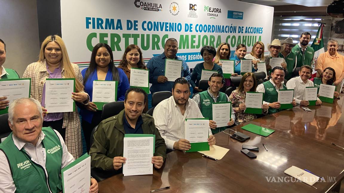 Alcaldes de la Región Centro-Desierto firman Convenio de Escrituración a Bajo Costo