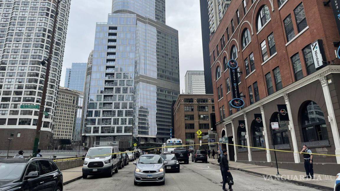 Reportan presencia de mujer armada en Torre Trump de Chicago