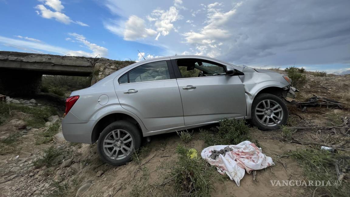 Dos mujeres terminan heridas en accidente por exceso de velocidad, en la carretera a Monclova