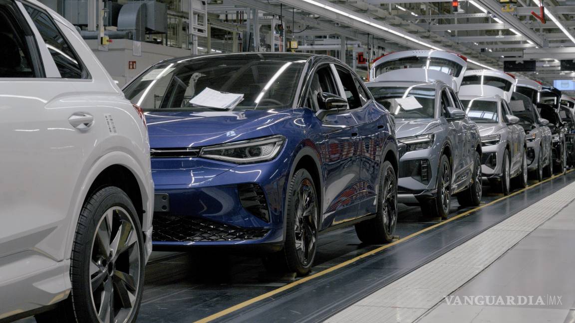 $!Una línea de montaje en la fábrica de Volkswagen en Zwickau, Alemania. Las exportaciones de Alemania a Estados Unidos han caído en los últimos meses.