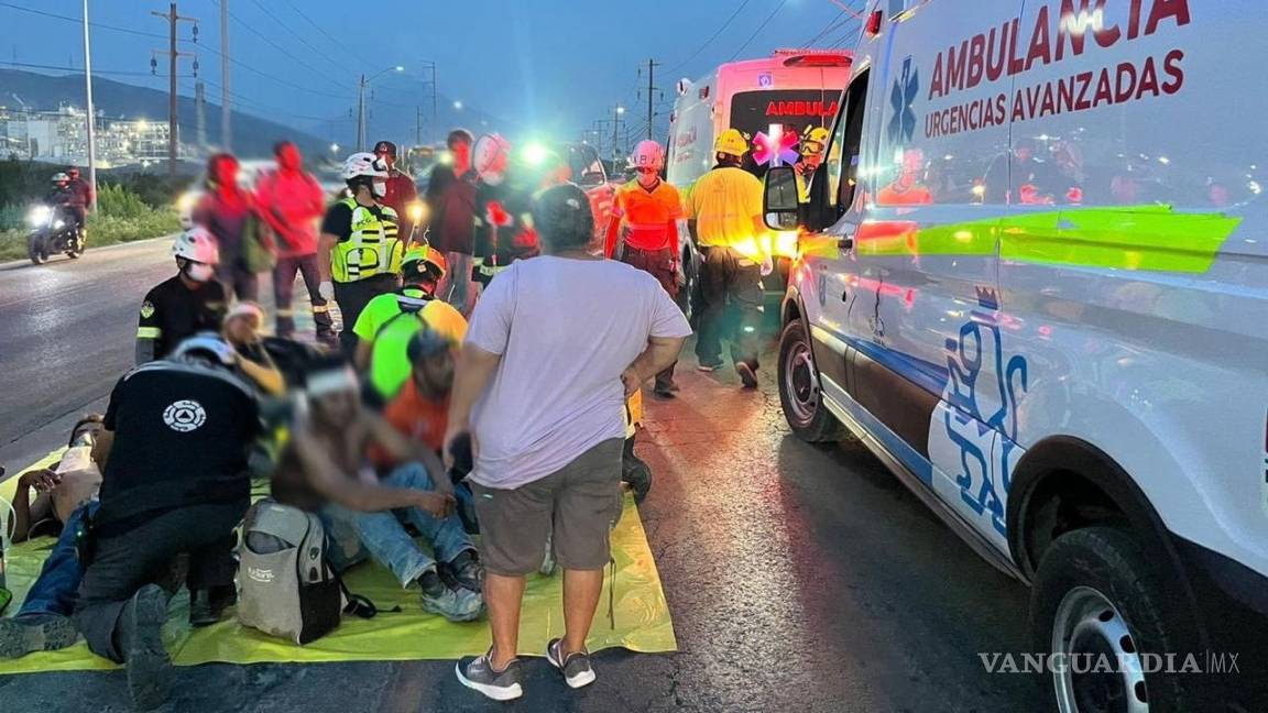 Choque entre tráiler y unidad de transporte deja 11 lesionados en Nuevo León