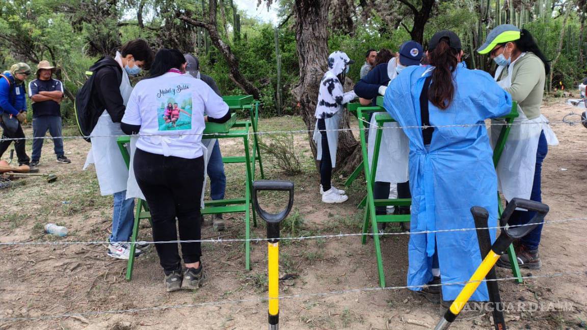 Denuncian campo de exterminio en SLP; Fiscalía lo descarta, pero confirma hallazgo de restos