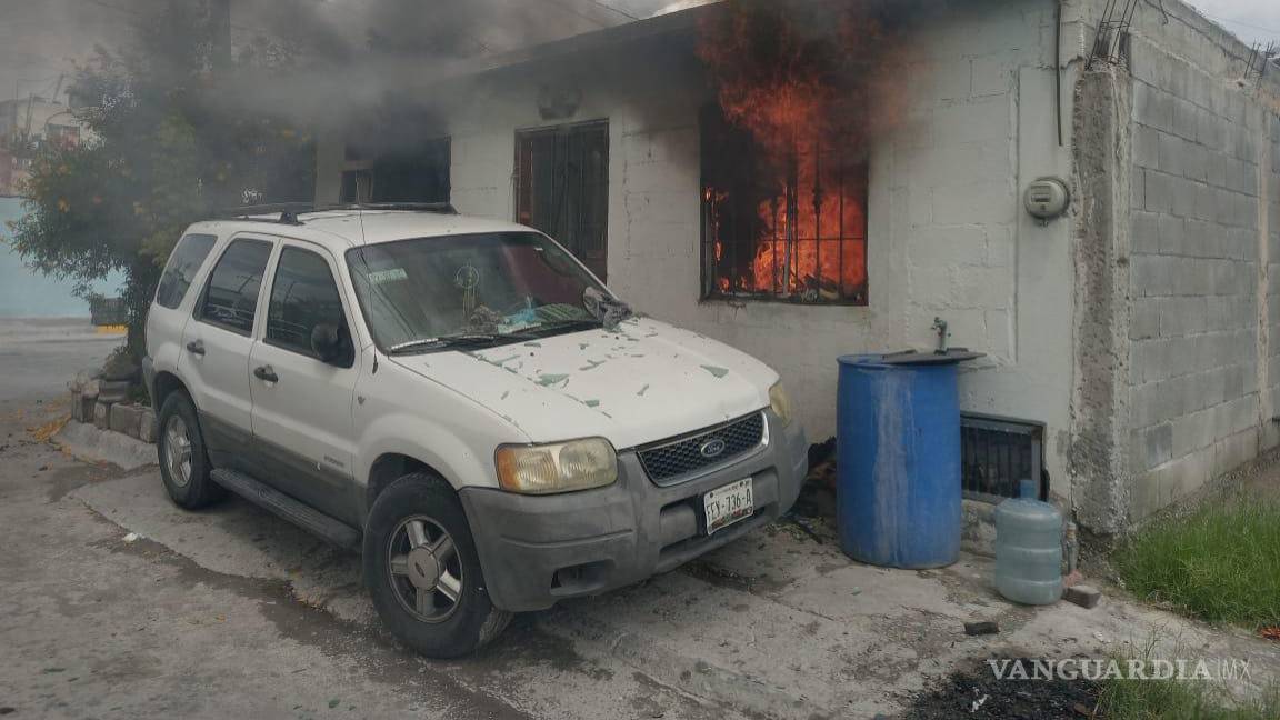Rescatan a niña de incendio provocado por un carrito de juguete en Ramos Arizpe