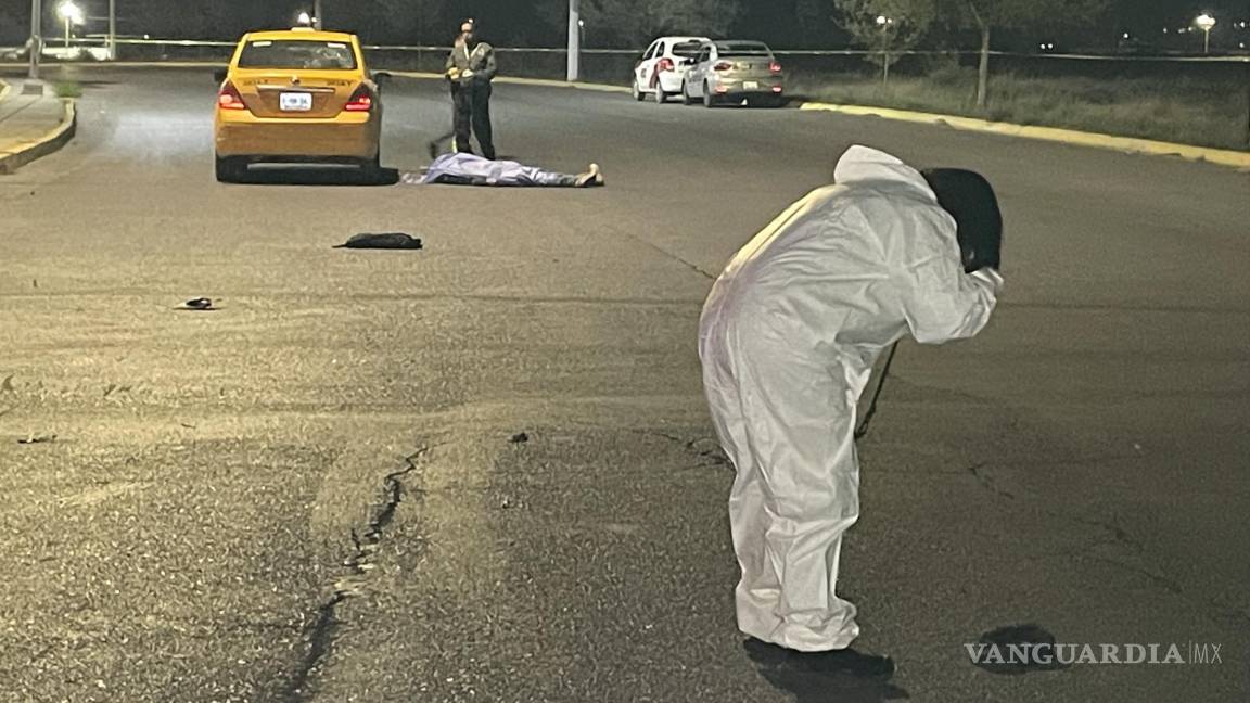 Peatón pierde la vida tras ser atropellado por un taxi, en Saltillo