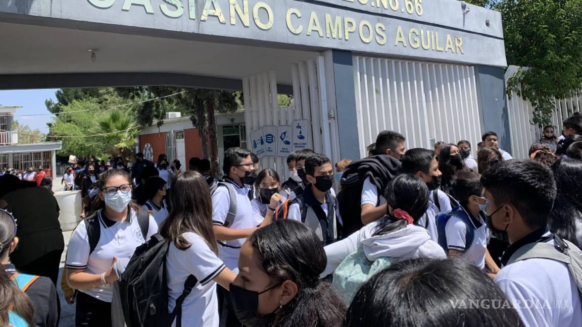 Exhiben riñas y violencia de alumnos en Secundaria Técnica 66 de Saltillo (videos)