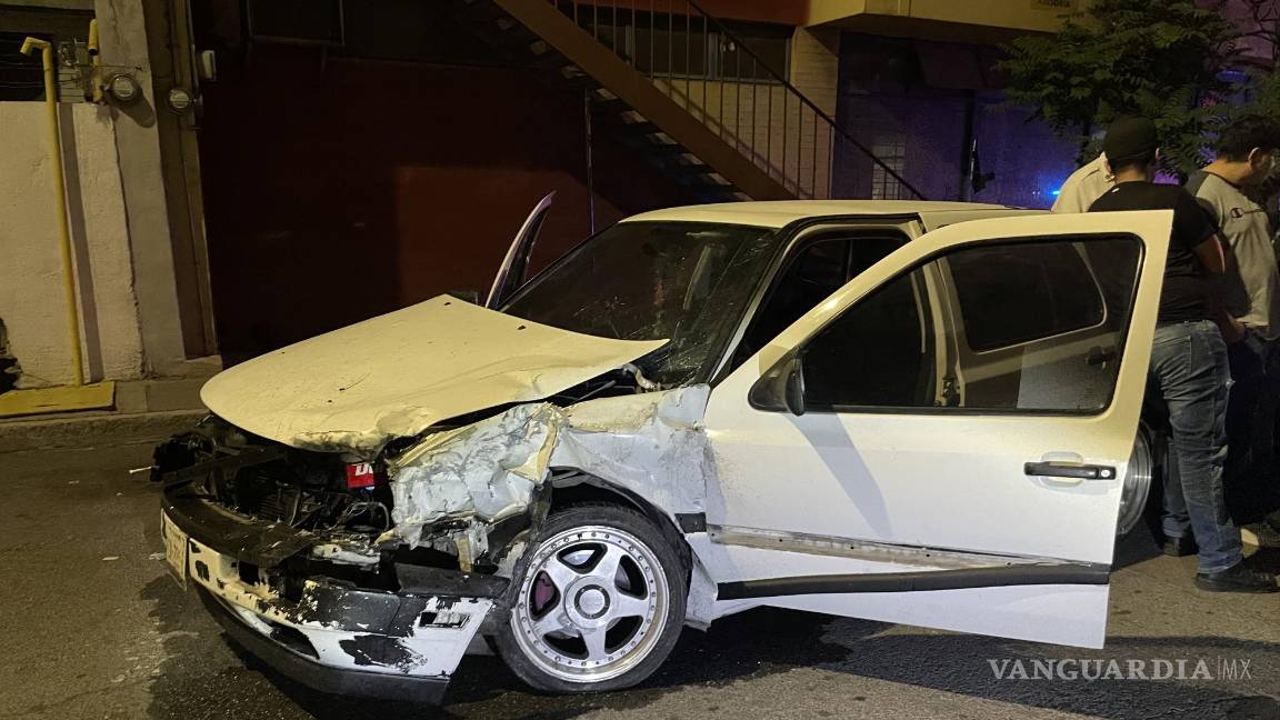 Detenidos por causar choque en el Centro de Saltillo; ninguno admite responsabilidad