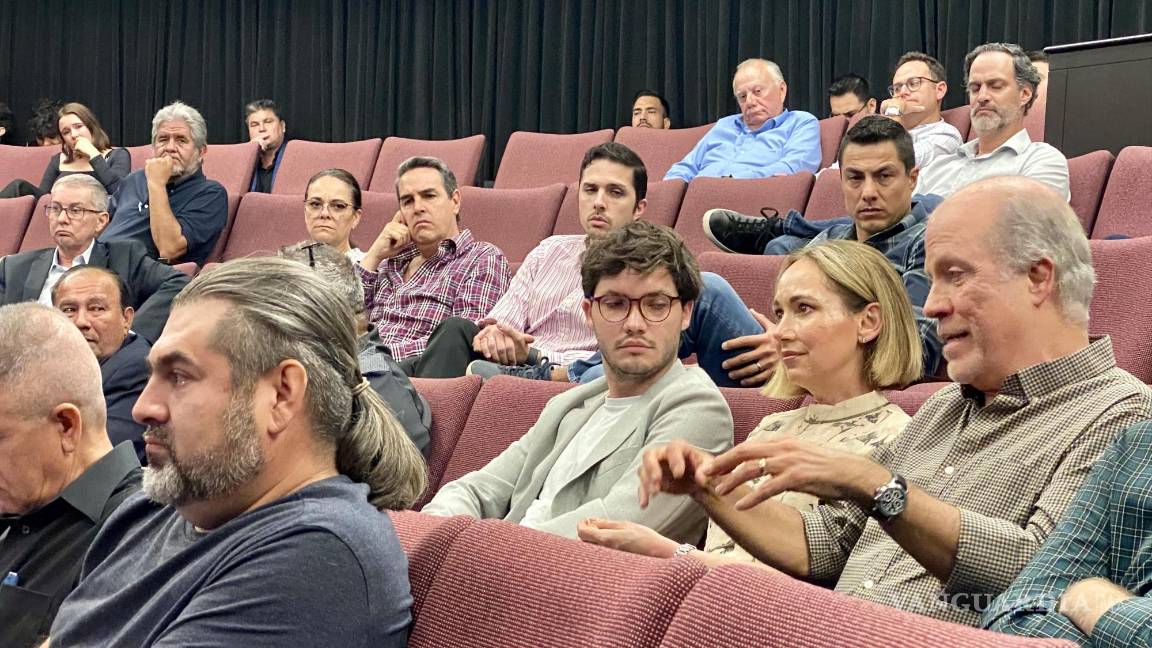 $!Mexicanos que viven en EEUU asistieron al evento que se realizó en Baker Institute, de Rica University, en Houston, Tx.