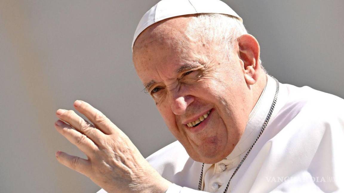 El Papa pide aprender de la historia, alerta sobre amenaza nuclear