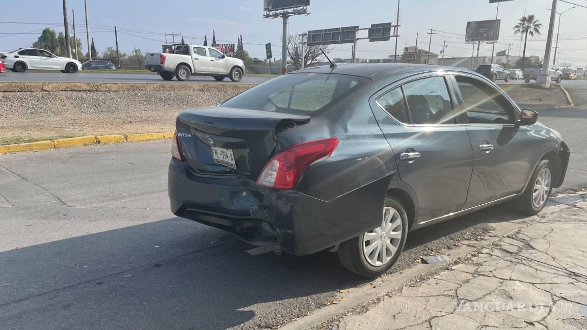 Choque múltiple causa caos en el bulevar Carranza de Saltillo, 5 vehículos involucrados
