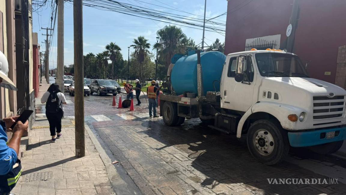 A cuatro meses de haber inaugurado obra; problemas persisten en calle General Cepeda de Saltillo