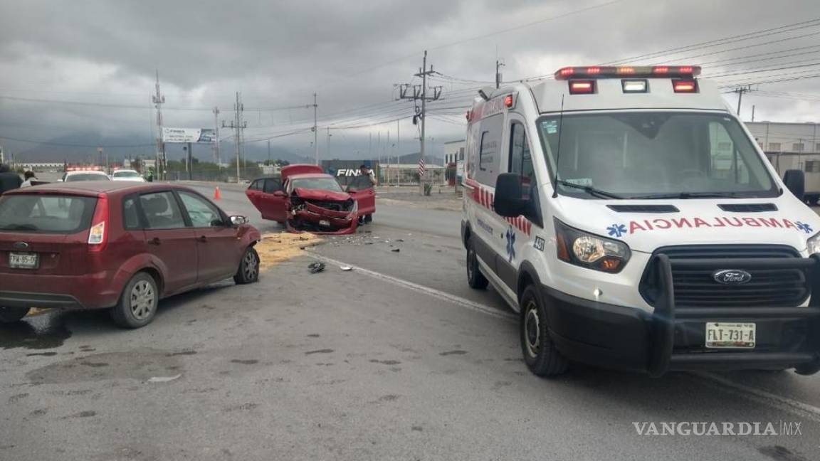 Choque deja cuatro heridos en la carretera Saltillo-Monclova