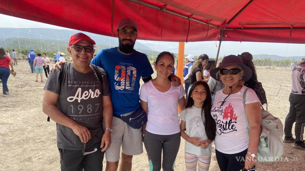 ‘Eclipse fue un recuerdo para toda la vida’, familia de Costa Rica viajó a Monclova para ver evento astronómico