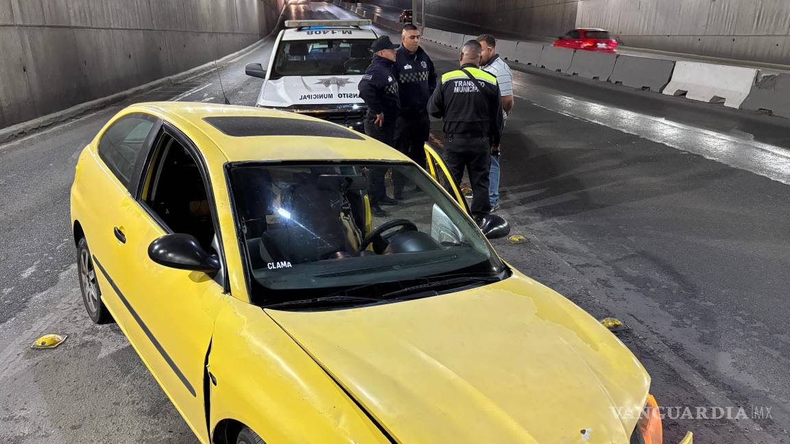 $!El conductor fue asegurado por elementos de Tránsito Municipal luego de que se le detectara aliento alcohólico tras el accidente.