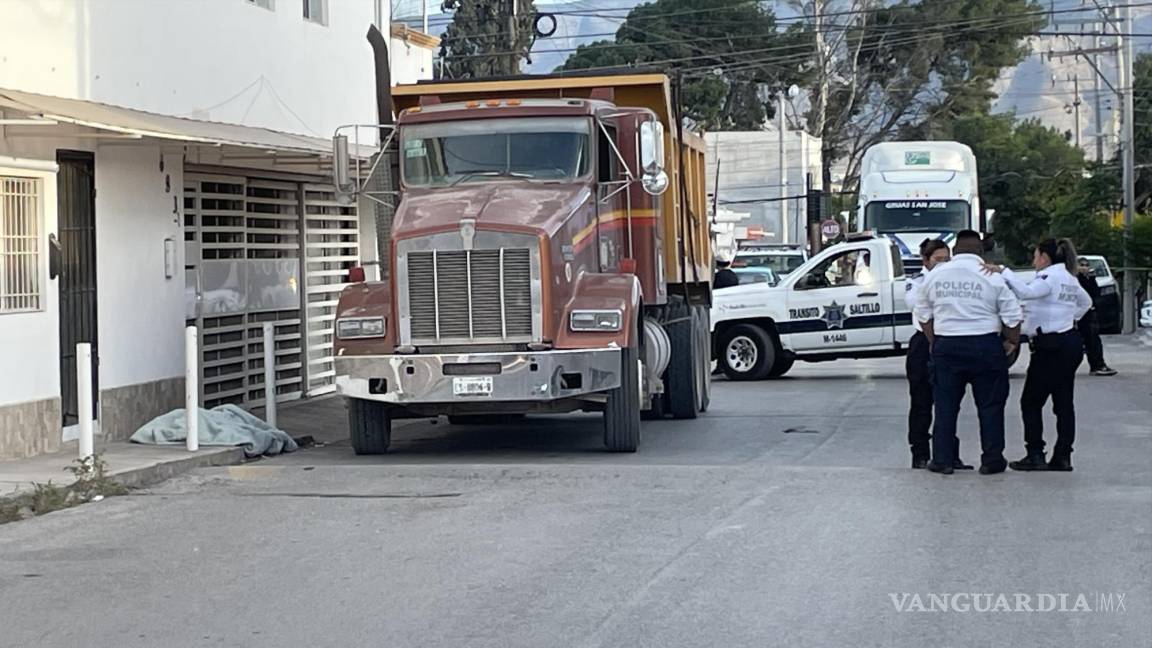 Mata a mujer de 89 años atropellándola; iba a Parque Centro Saltillo