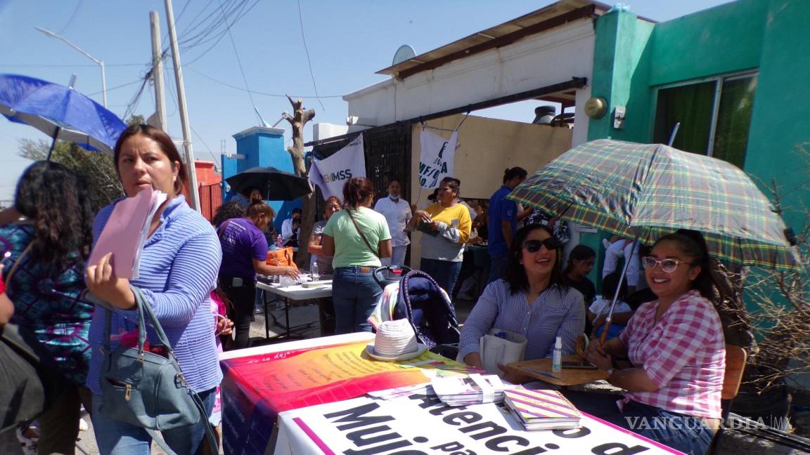 Festejan con macrobrigada a mujeres de cuatro colonias de Saltillo