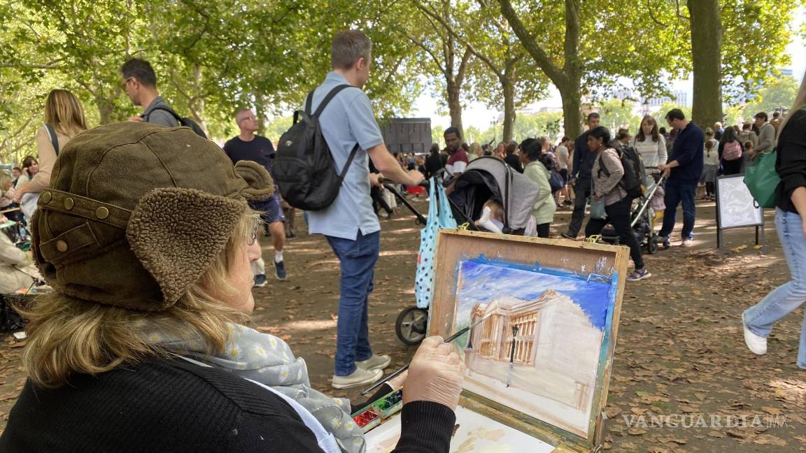 Un Londres de luto con postales disímbolas... la vida sigue para los británicos