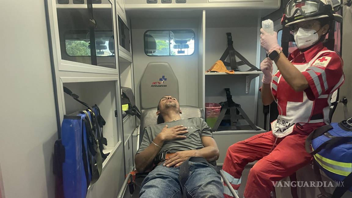 Ciclista resulta herido tras ser embestido por camioneta en Valle de las Flores, en Saltillo