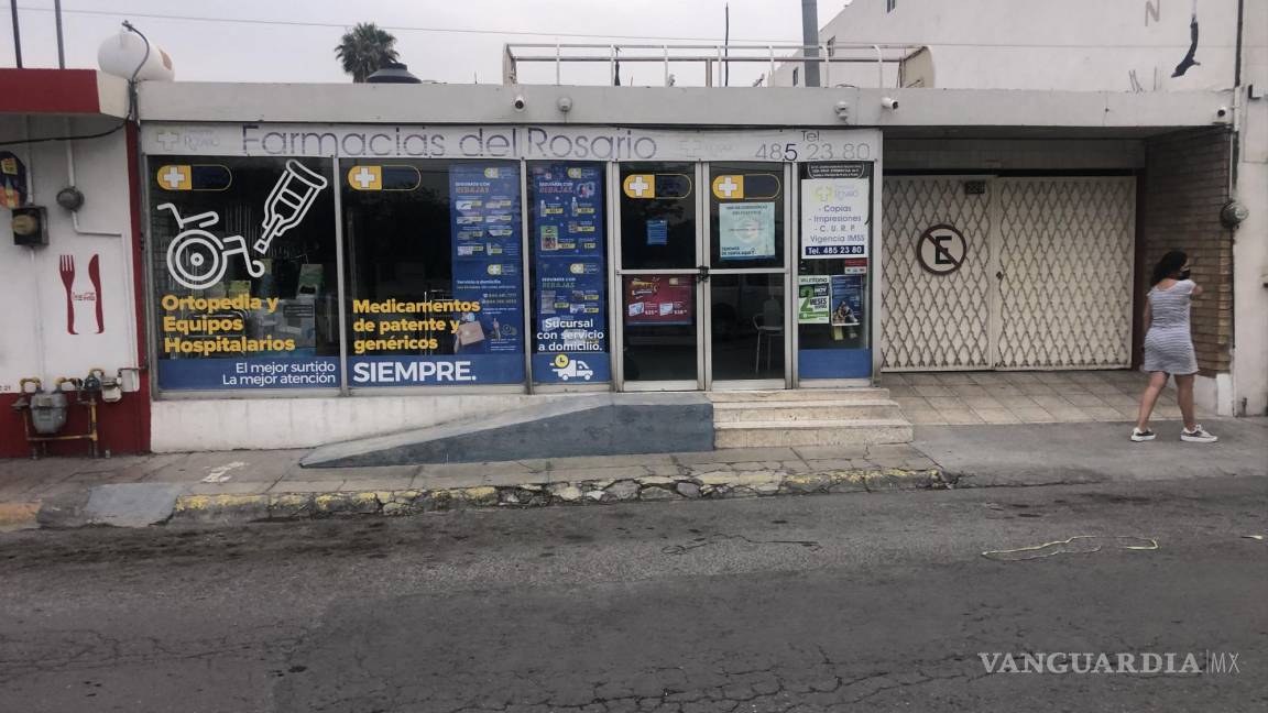 Saltillo: asaltan farmacia en pleno V. Carranza; casi matan a empleada por 272 pesos