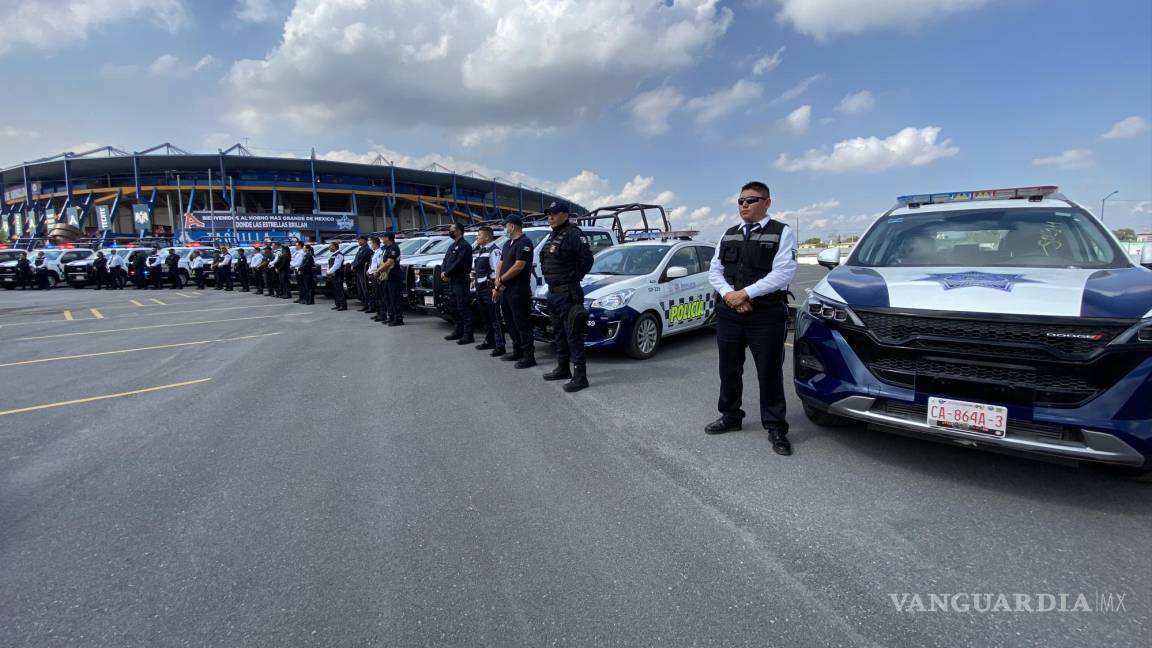 Equipan a Seguridad Pública de Monclova con 30 patrullas y cámaras de solapa