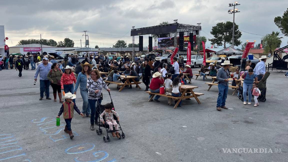 $!Las familias saltillenses acudieron en buen número a presenciar las actividades.