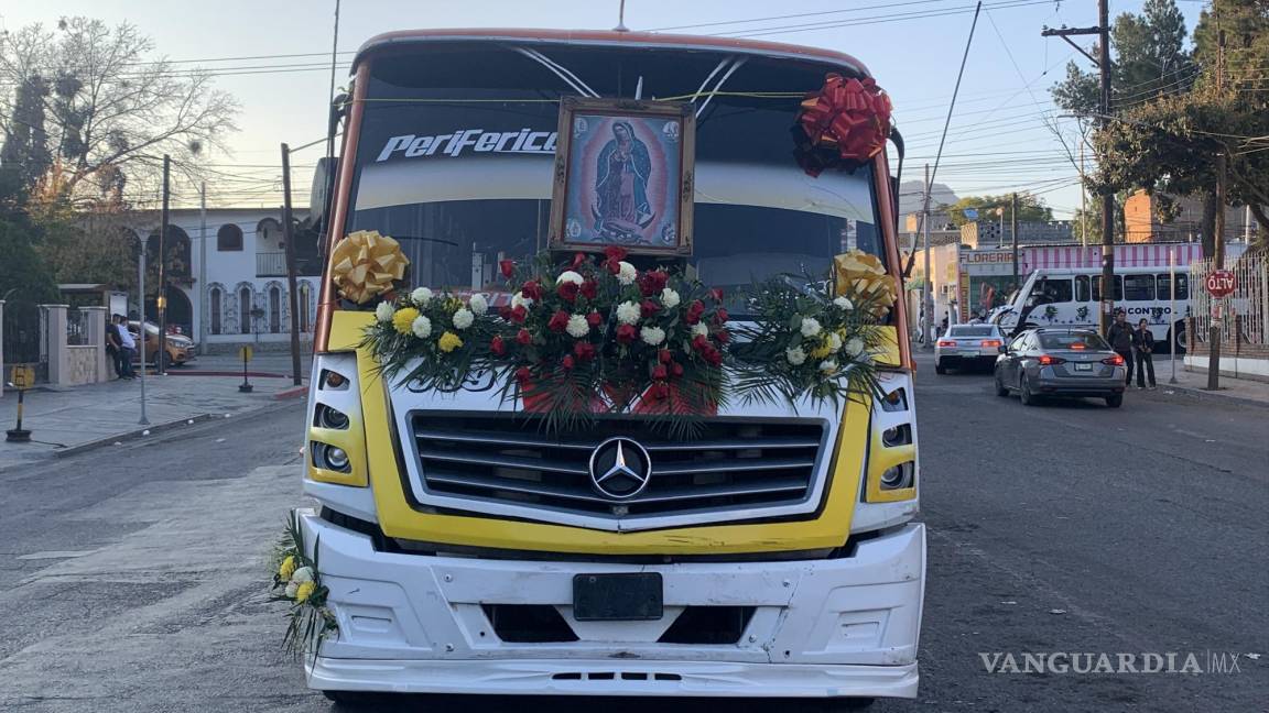 Choferes de la ruta Periférico de Saltillo peregrinaron al Santuario de Guadalupe para agradecer favores a la Virgen Morena