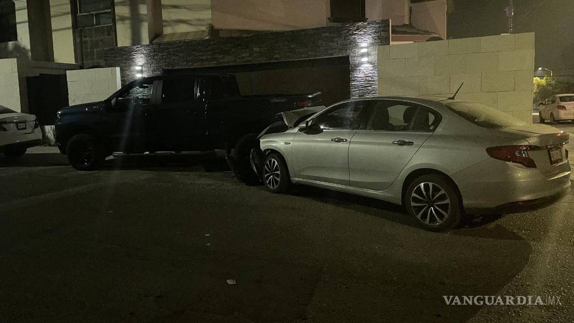 ¡Le salió caro la huida! Al intentar escapar de un choque en Saltillo, provoca otro contra camioneta