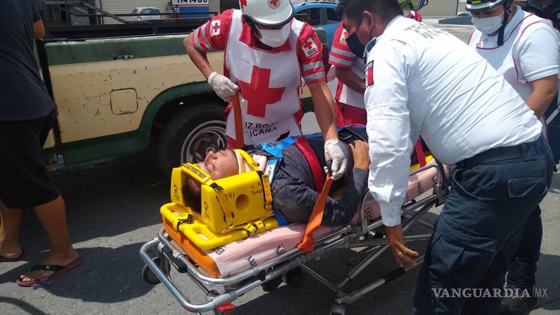 Saltillo: Deja grave a motociclista a quien le quitó derecho de paso