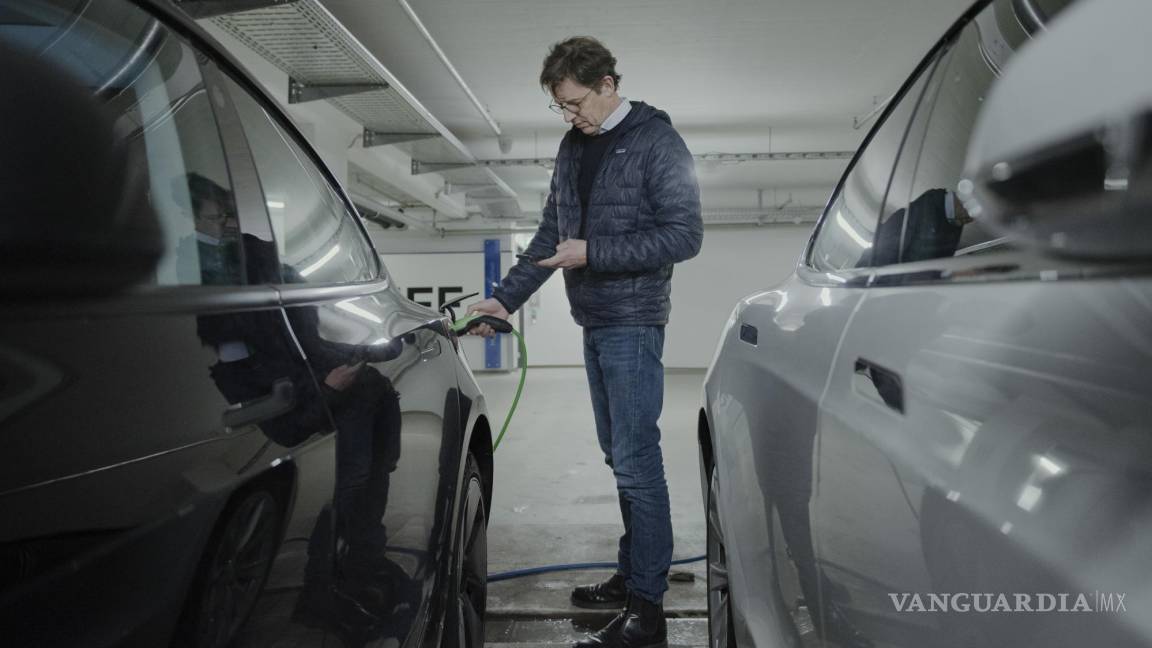 Las baterías de los autos eléctricos podrían ayudar a la red eléctrica y ganarse a los conductores