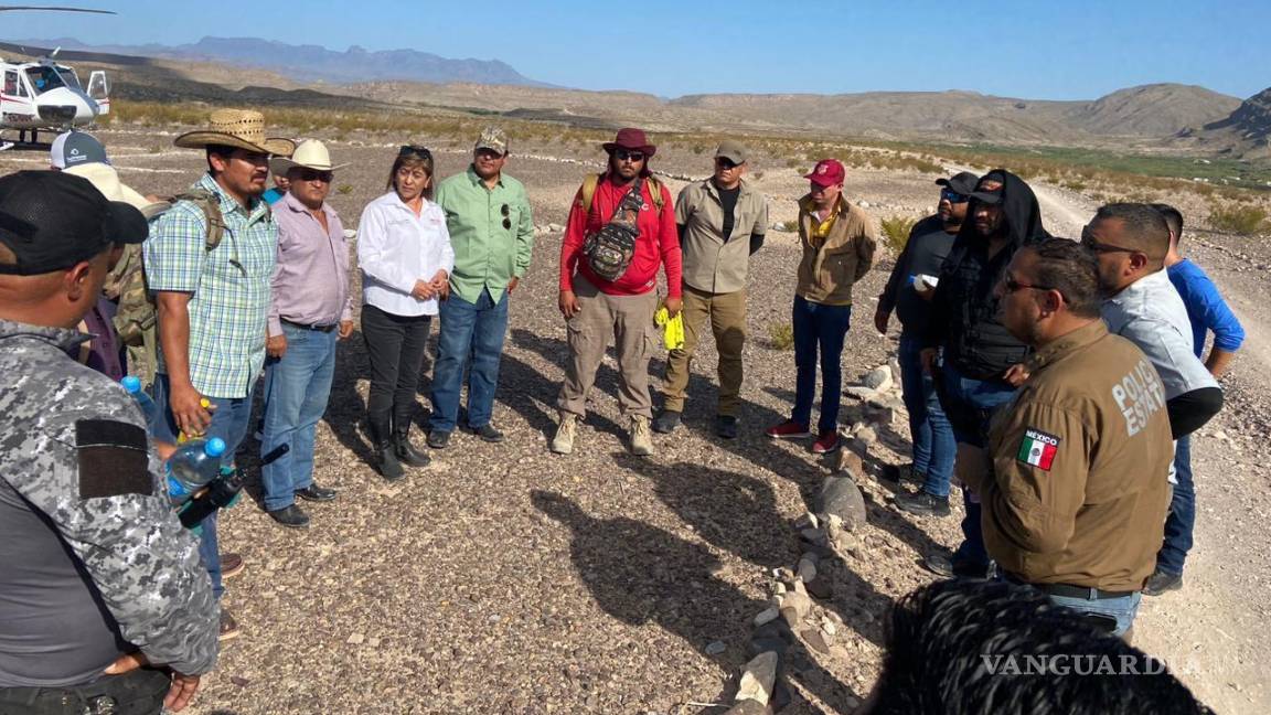 $!El alcalde de Cuatro Ciénegas, Humberto Villarreal, y la alcaldesa de Ocampo, Laura Mara Silva, se unen a la búsqueda de los jóvenes desaparecidos.