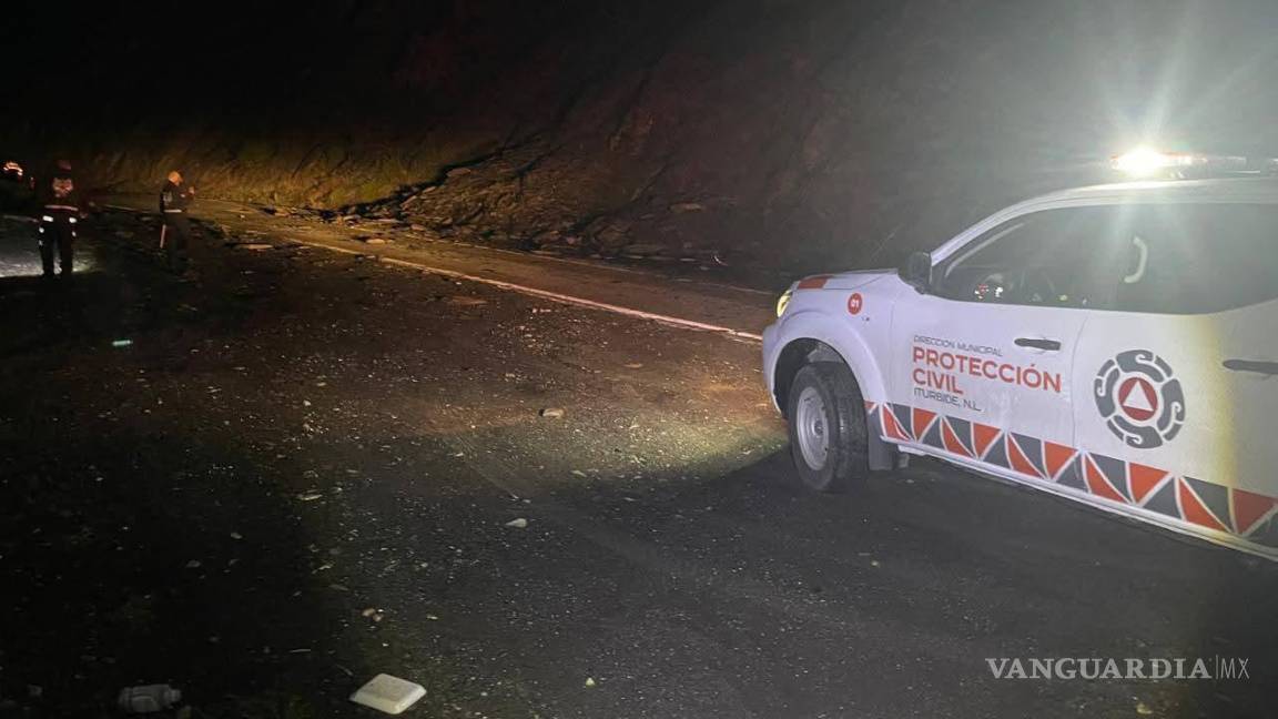 Reportan cierres parciales en la carretera Iturbide a Linares por deslaves