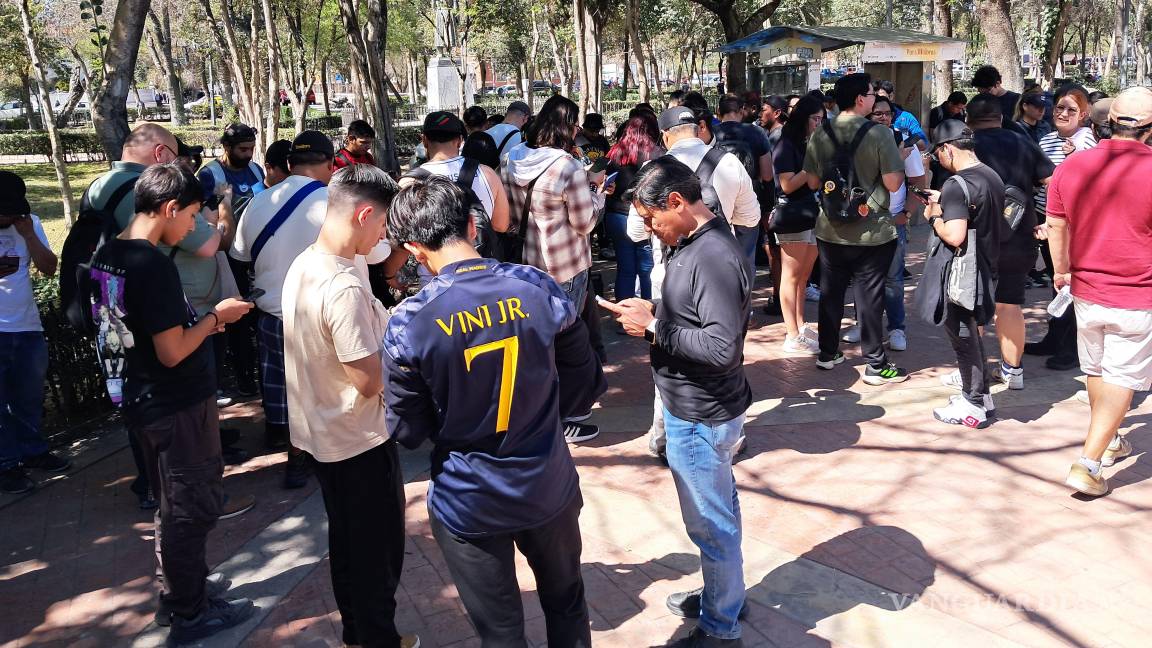 $!Desde las 10 de la mañana, la Alameda Zaragoza recibió a decenas de jugadores que acudieron para participar en el Pokémon GO Tour: Kalos.