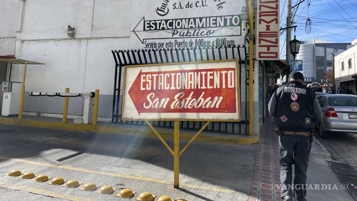 Ofrecen en mil pesos pensión para autos, sin seguro por daños en Centro Histórico de Saltillo