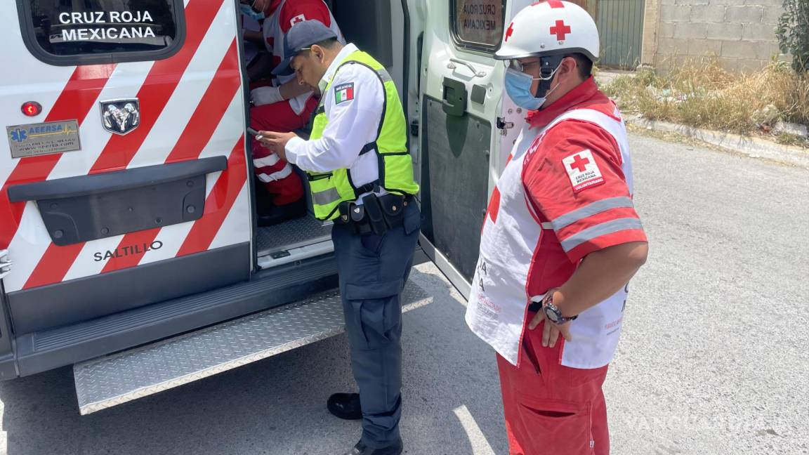 Atropella a trabajador y huye; lo trasladan herido a Hospital General de Saltillo