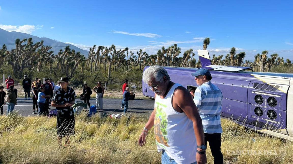 Volcadura de autobús deja ocho pasajeros heridos en carretera Saltillo-Zacatecas; conductor dormitó