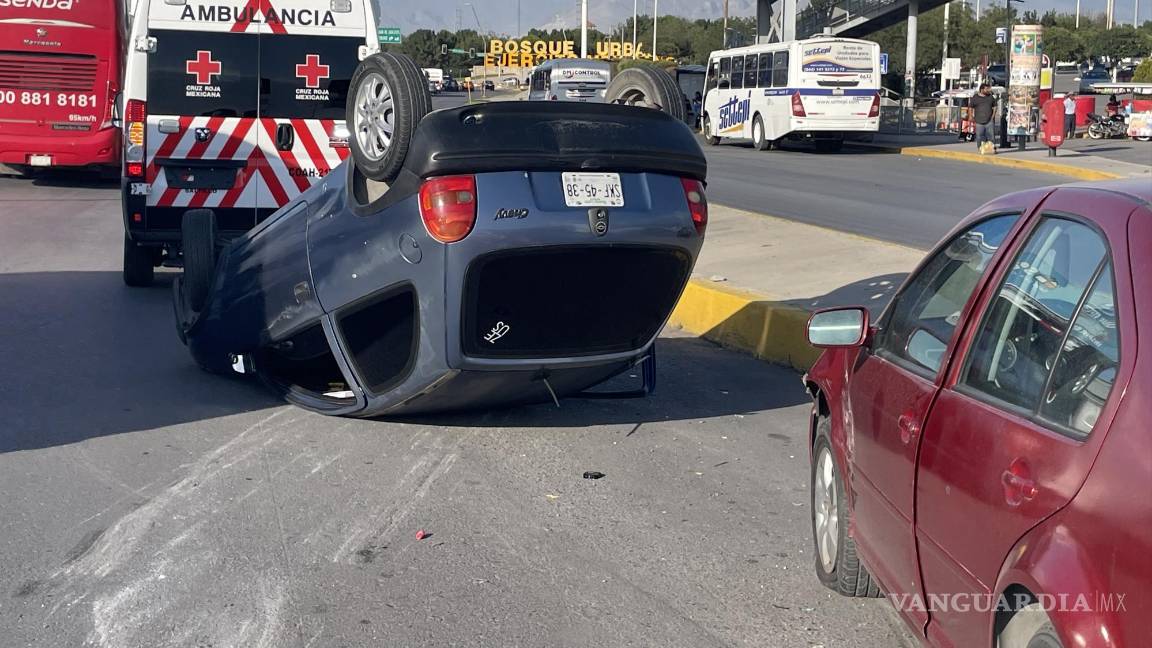 Accidente vial en el periférico Luis Echeverría Álvarez de Saltillo causa cierre de tráfico