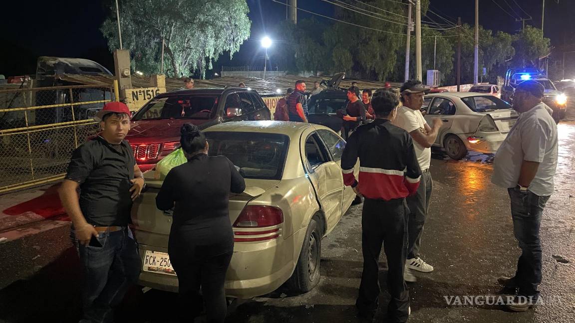 Lluvia en Saltillo provoca carambola de cuatro vehículos; hay un lesionado